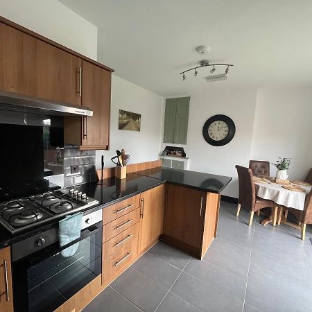 Royston Village, Barnsley, 1930'S Contemporary Villa Экстерьер фото