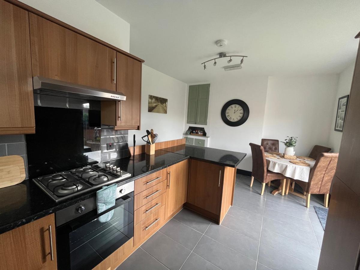 Royston Village, Barnsley, 1930'S Contemporary Villa Экстерьер фото